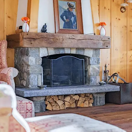Holiday home 4 Bedroom Chalet Vella For Rent In